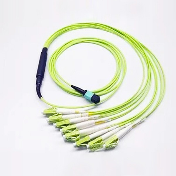 16 fiber mpo to 8 lc duplex fanout cable om5 100g green unitboot beige standard loss