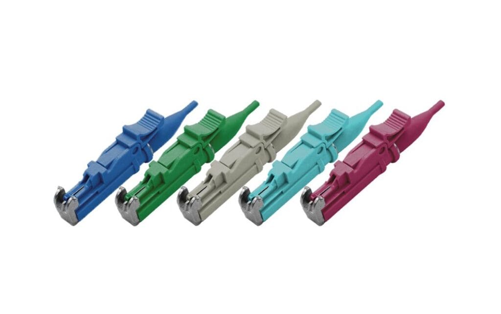 e2000 connector fiber optic cable 0.9mm sm apc with metal self locking dust cap, green