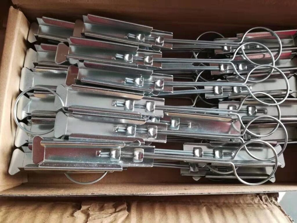 High Strength Ftth Mini Flat Aerial Drop Cable Clamp Metal Steel Material