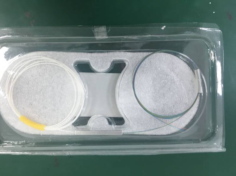 GPON Optical PLC Fiber Splitter 1X4 White In, Blue Out, Bare Fiber 250um Coating 1 Meter, Single Mode SM, 2pcs/Blister Box 14 1 gpon optical plc fiber splitter 1x4 white in, blue out, bare fiber 250um coating 1 meter, single mode sm, 2pcs/blister box