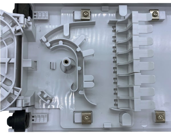 16 ports access terminal box for ftth network, 4 port for main cable go straightly through the box