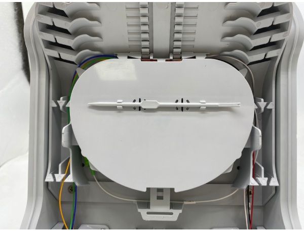 8 port optical splitter box for fiber optic cable 36 cores single fiber splicing, 8pcs mini sc adapters, with number mark and buckle lock