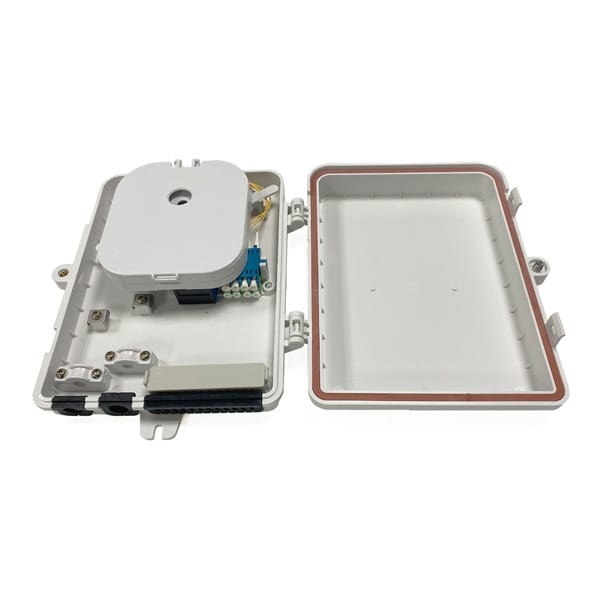 white abs wall mounted fibre termination box,splice trays for 24 cores single fiber,4 duplex sc adapters for 1x8 splitter distribution