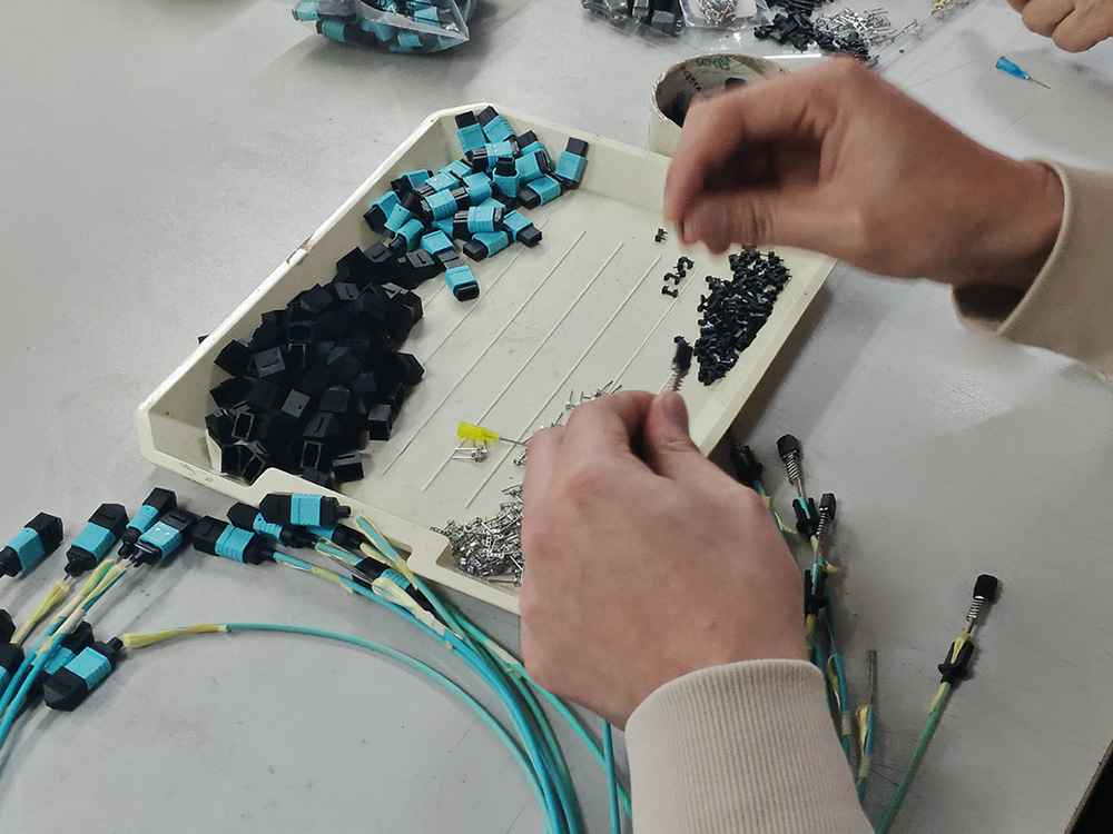 mpo male connector featured image