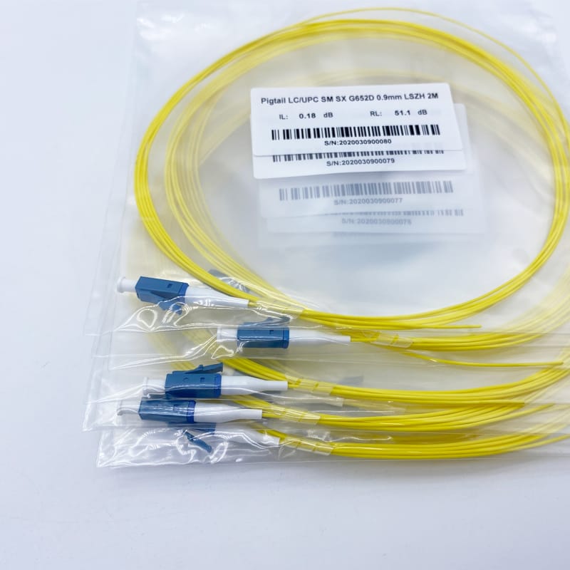 ultra low loss sm lc pigtail 0.2db insertion loss, os2 standard, bend insensitive fiber